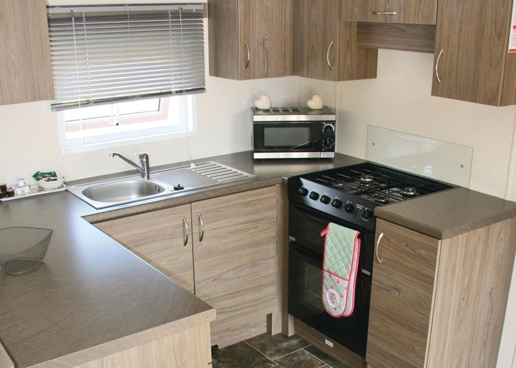 Weston Wood Lodges Melbourne  Phòng bức ảnh