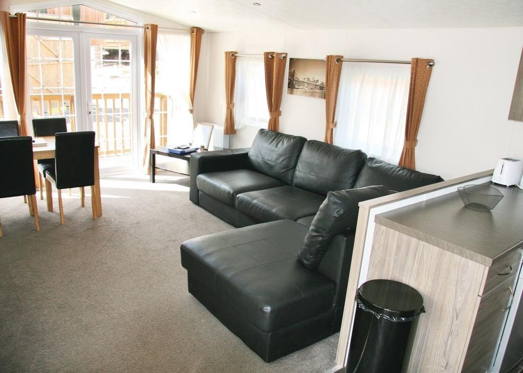 Weston Wood Lodges Melbourne  Phòng bức ảnh