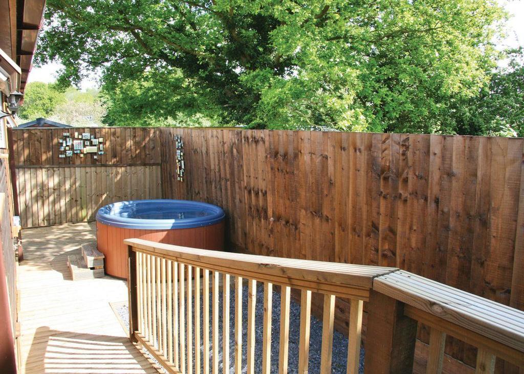Weston Wood Lodges Melbourne  Ngoại thất bức ảnh