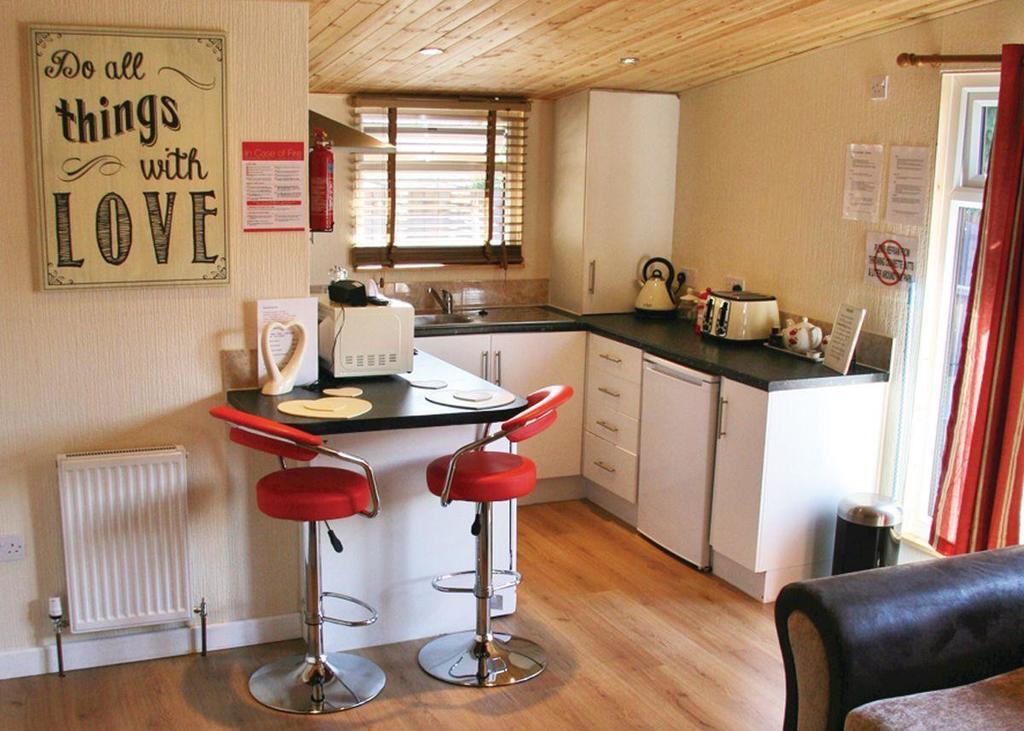 Weston Wood Lodges Melbourne  Ngoại thất bức ảnh