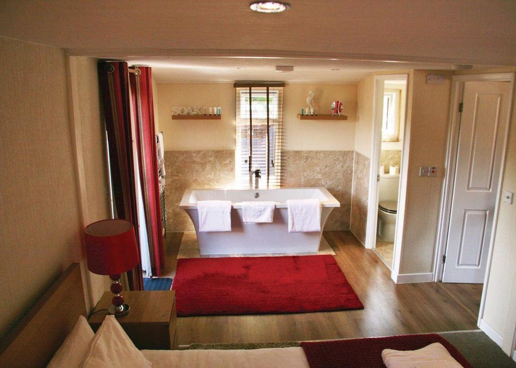 Weston Wood Lodges Melbourne  Ngoại thất bức ảnh